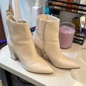 Unisa cream, ankle boots, heels, size 6 1/2 lightly worn